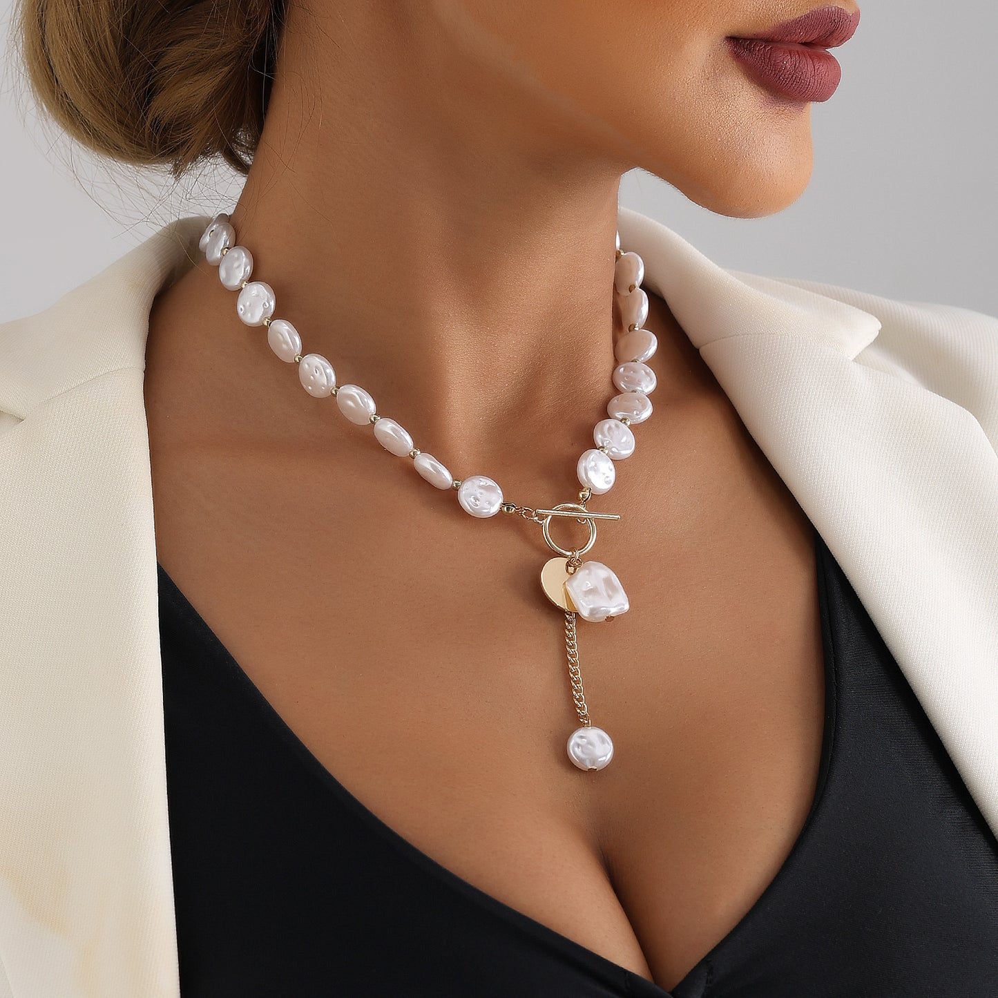 Simple single-layer Baroque imitation flat pearl neckchain necklace decoration